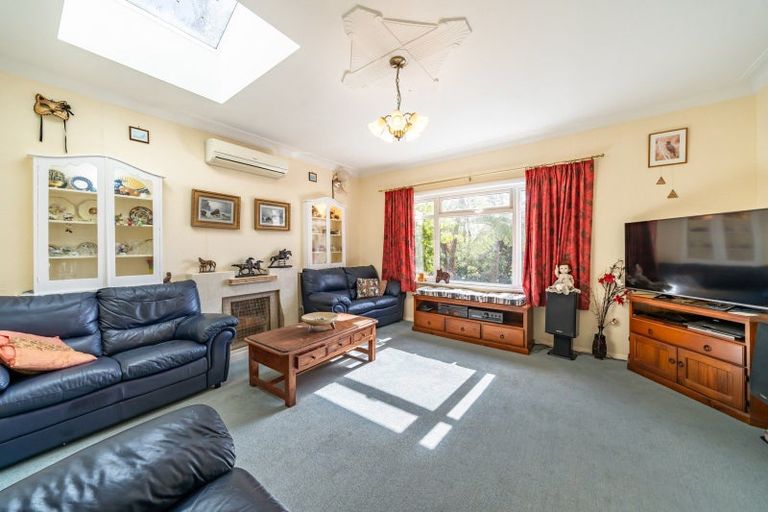Photo of property in 35 Nottingham Street, Karori, Wellington, 6012