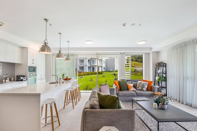 Photo of property in 166 Eaves Bush Parade, Orewa, 0931