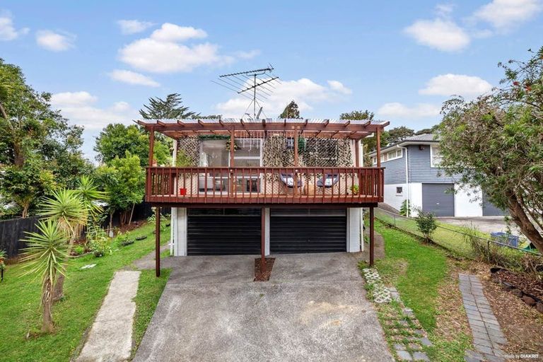 Photo of property in 1/19 Kathleen Street, Totara Vale, Auckland, 0627