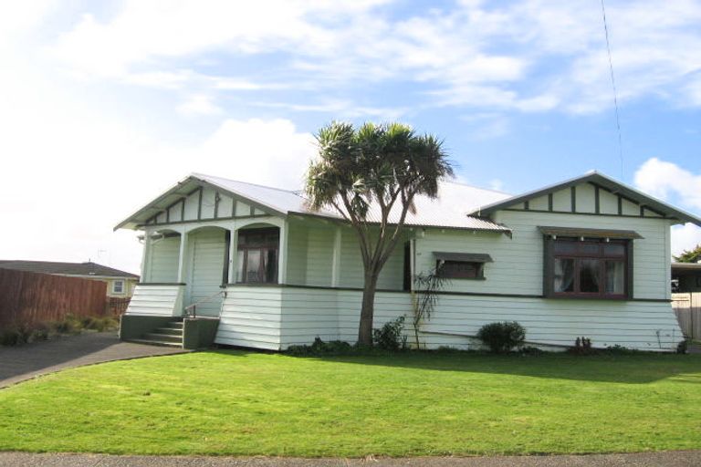 Photo of property in 2 Nelson Street, Feilding, 4702