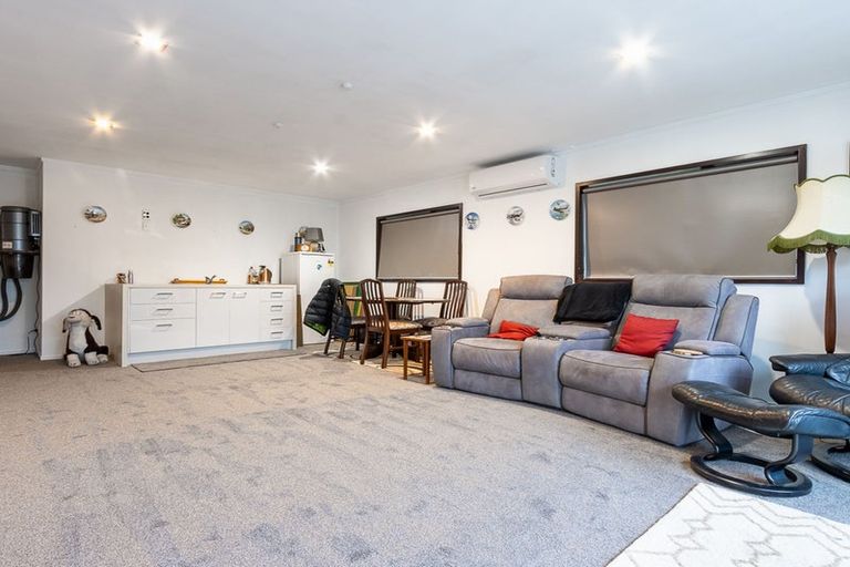 Photo of property in 48 Kotare Street, Waikanae, 5036