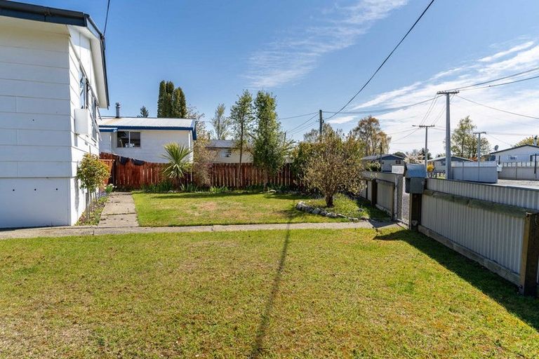 Photo of property in 28 Omahau Crescent, Twizel, 7901