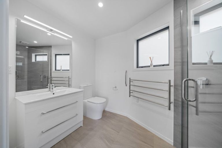 Photo of property in 2 Anzia Way, Johnsonville, Wellington, 6037