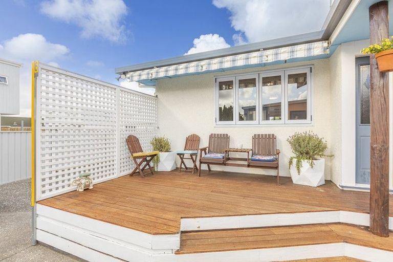 Photo of property in 6 Beaumont Lane, Havelock North, 4130