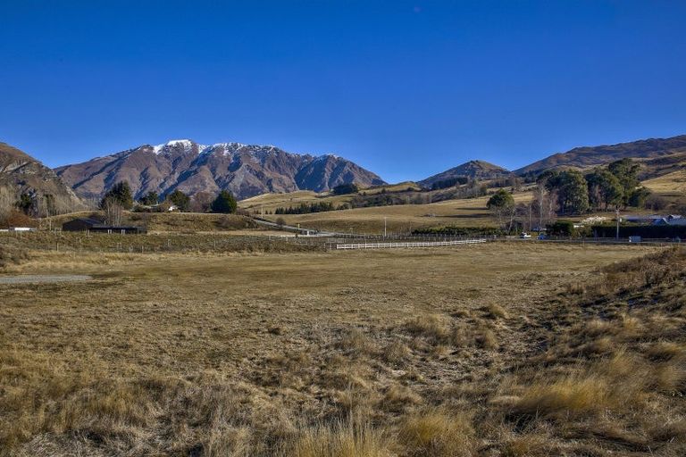 Photo of property in 12 Fitzpatrick Road, Dalefield, Queenstown, 9371