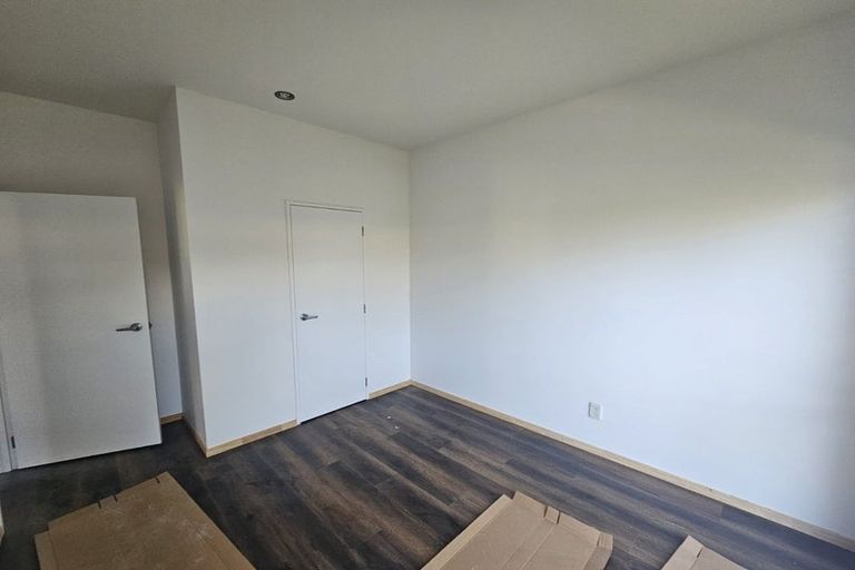 Photo of property in 25 Buckingham Crescent, Manukau, Auckland, 2025