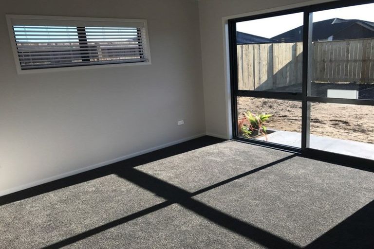 Photo of property in 15 Harding Drive, Papamoa Beach, Papamoa, 3118