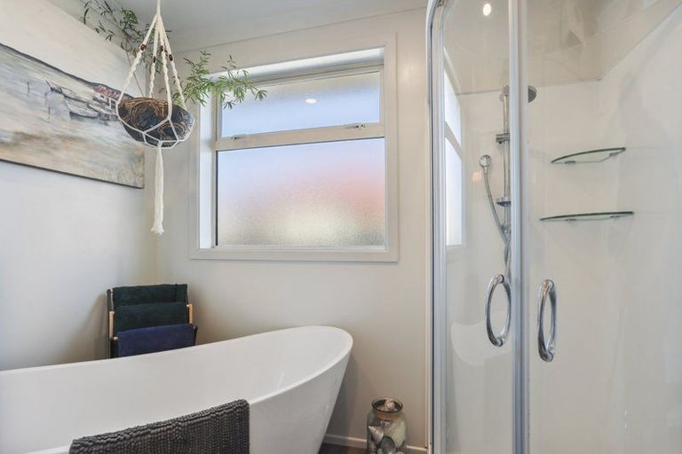Photo of property in 1/328 Main North Road, Redwood, Christchurch, 8051