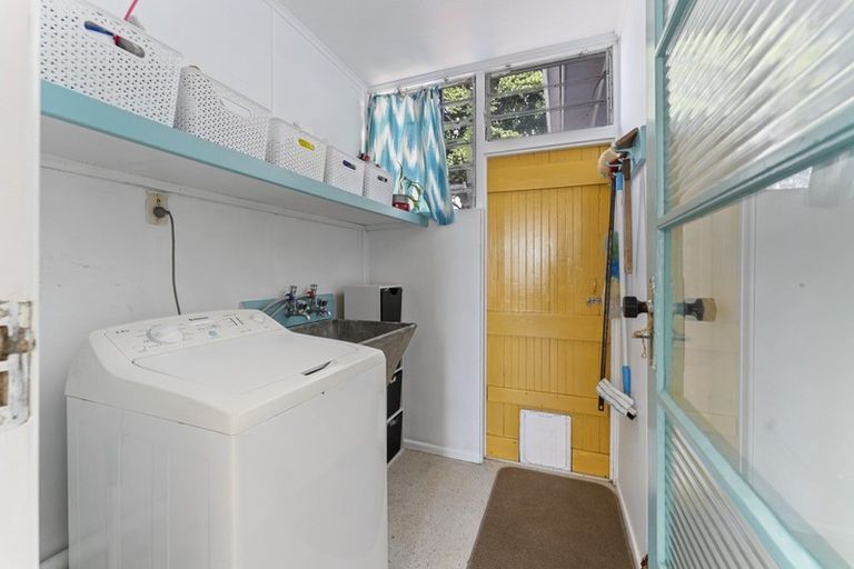 Photo of property in 31 Young Street, New Plymouth, 4310