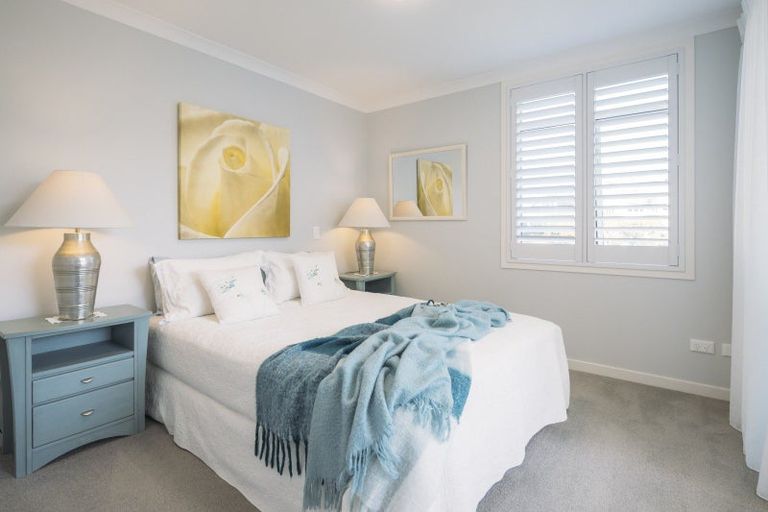 Photo of property in 74 Panorama Heights, Orewa, 0931