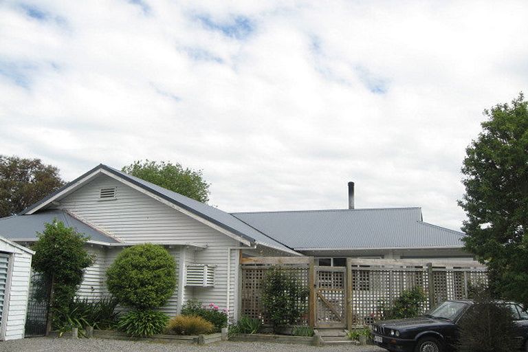 Photo of property in 13 Collins Drive, Waikuku Beach, 7402