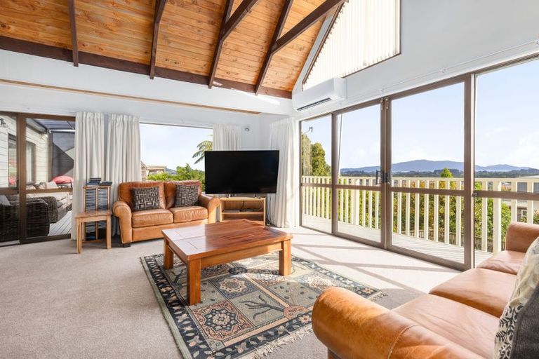 Photo of property in 134 Winara Avenue, Waikanae, 5036