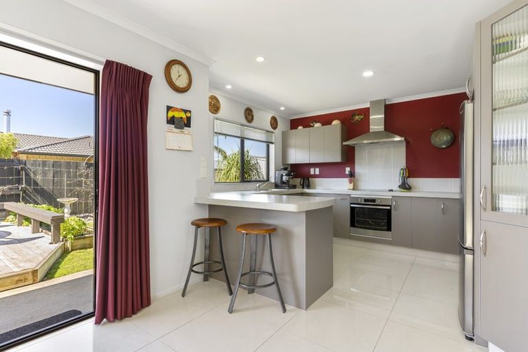 Photo of property in 15 Nicole Place, Papamoa Beach, Papamoa, 3118