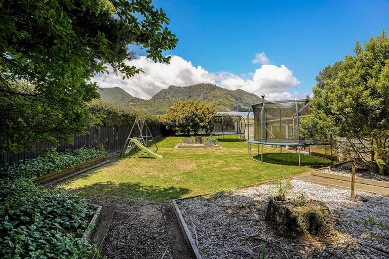 Photo of property in 426 Abel Tasman Drive, Motupipi, Takaka, 7183