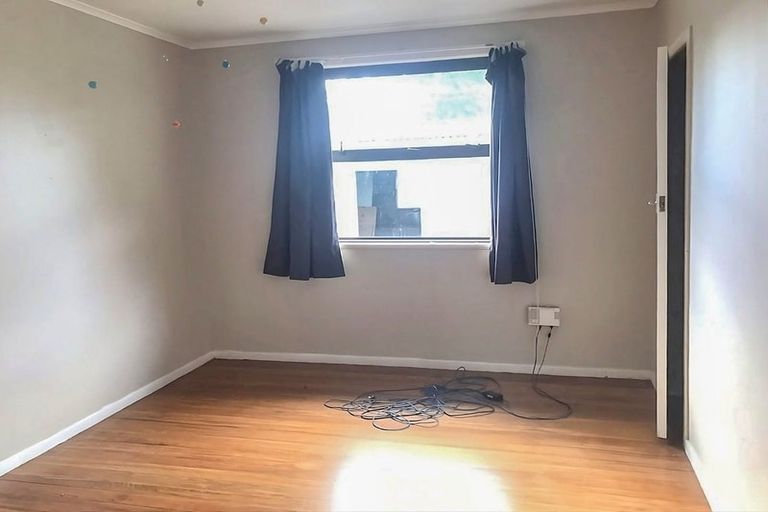 Photo of property in 33 Glenview Road, Glen Eden, Auckland, 0602