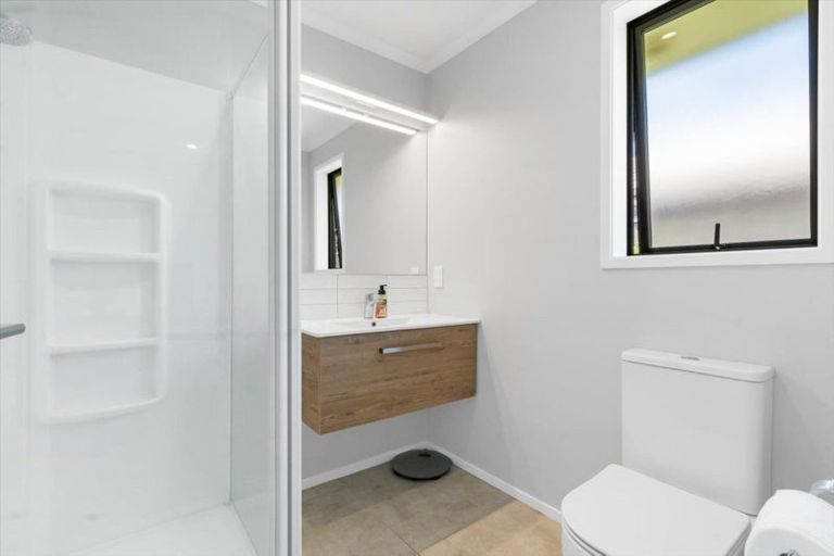 Photo of property in 72 Tabraham Crescent, Pyes Pa, Tauranga, 3112