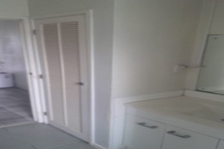 Photo of property in 35 Holland Road, Hillcrest, Auckland, 0627