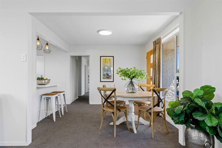 Photo of property in 15 Gibson Drive, Hornby, Christchurch, 8042