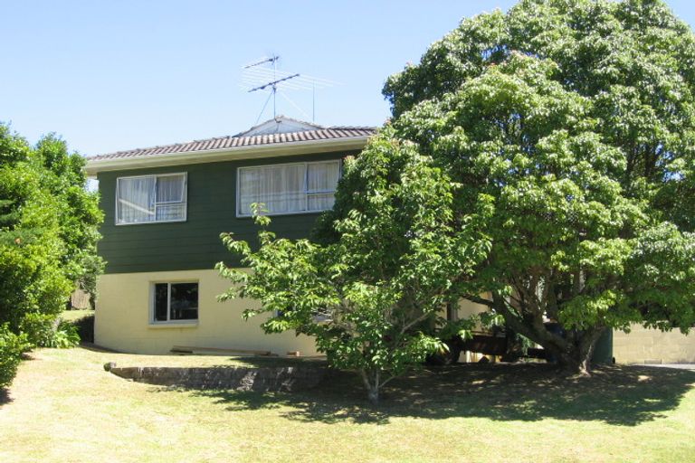 Photo of property in 68 Kia Ora Road, Beach Haven, Auckland, 0626