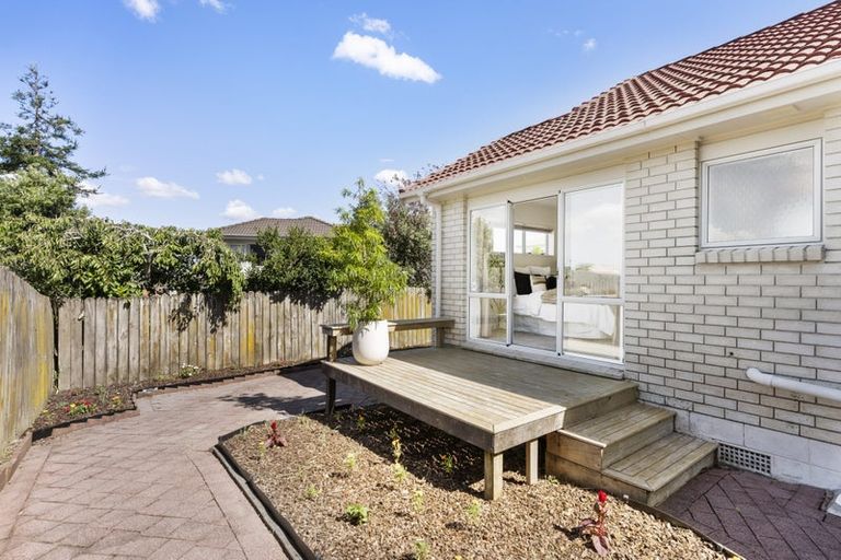 Photo of property in 16 Whitford Road, Howick, Auckland, 2014