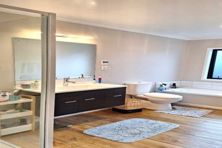 Photo of property in 19 Te Kaeaea Crescent, Wallaceville, Upper Hutt, 5018