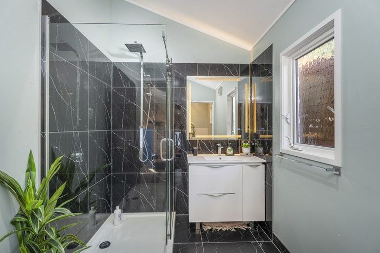 Photo of property in 61 Motuhoa Road, Tairua, 3508