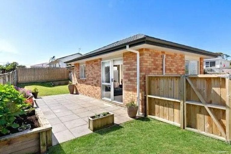 Photo of property in 3a Ascot Avenue, Henderson, Auckland, 0610