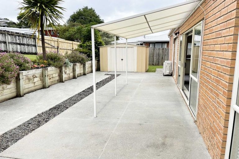 Photo of property in 19 San Bernadino Drive, Henderson, Auckland, 0612