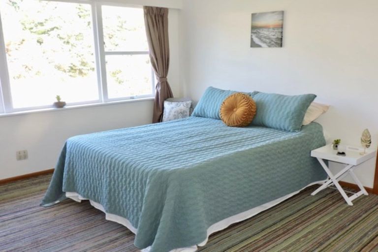 Photo of property in 89 Redwood Avenue, Tawa, Wellington, 5028