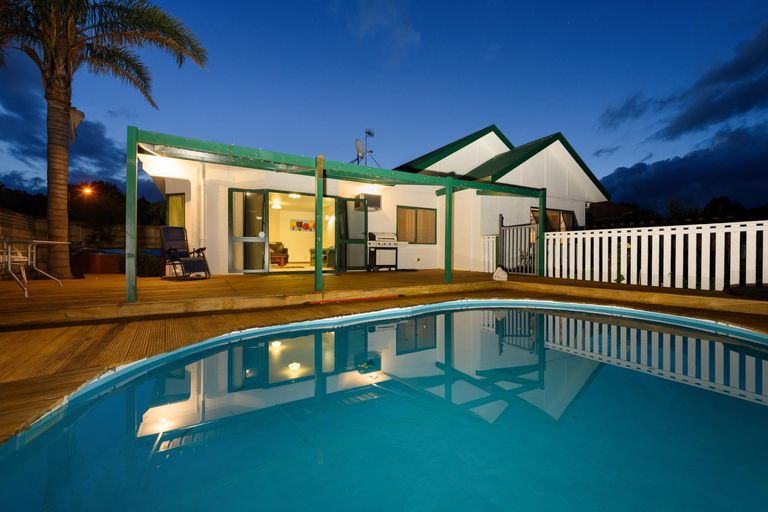 Photo of property in 51 Fairview Place, Te Puke, 3119