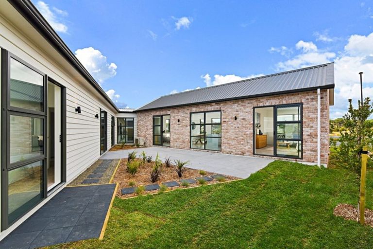 Photo of property in 47 Angiangi Crescent, Beachlands, Auckland, 2018