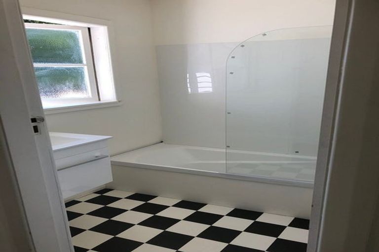 Photo of property in 427 High Street South, Carterton, 5713