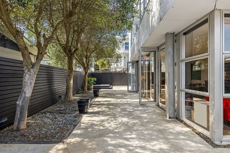 Photo of property in 110b Clyde Street, Island Bay, Wellington, 6023