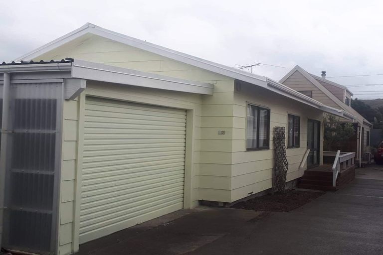 Photo of property in 27a Mana Esplanade, Paremata, Porirua, 5026