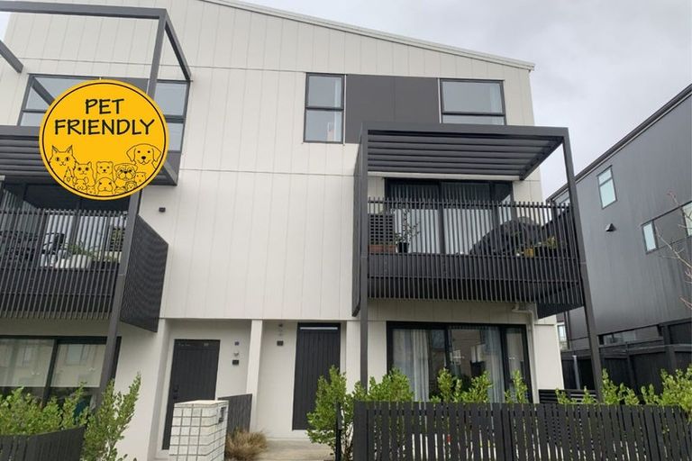 Photo of property in 5/4 Matimati Place, Hobsonville, Auckland, 0616