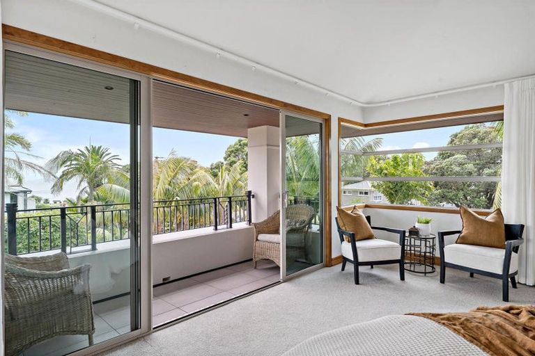 Photo of property in 18a Tiri Road, Milford, Auckland, 0620