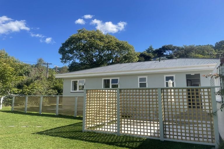 Photo of property in 31 Pinehaven Road, Pinehaven, Upper Hutt, 5019
