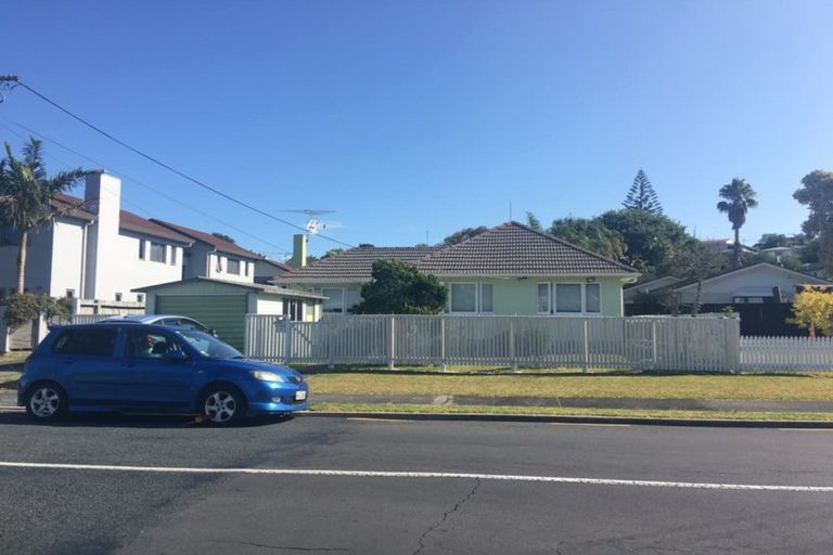 Photo of property in 125 Nile Road, Milford, Auckland, 0620