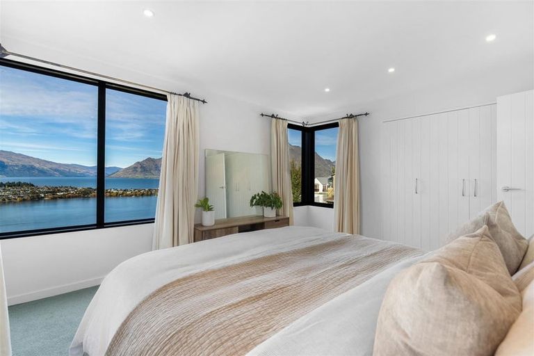 Photo of property in 94 Hensman Road, Queenstown, 9300