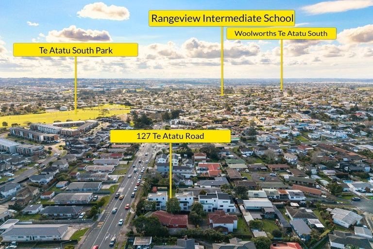 Photo of property in 127a Te Atatu Road, Te Atatu South, Auckland, 0610