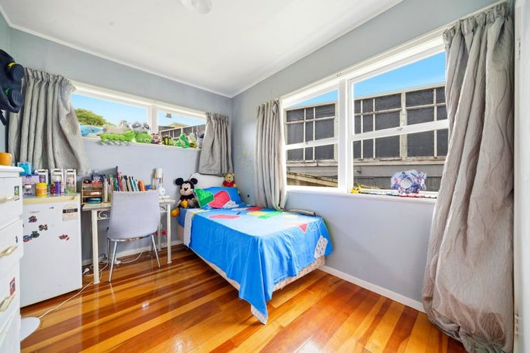 Photo of property in 112 Eskdale Road, Birkdale, Auckland, 0626