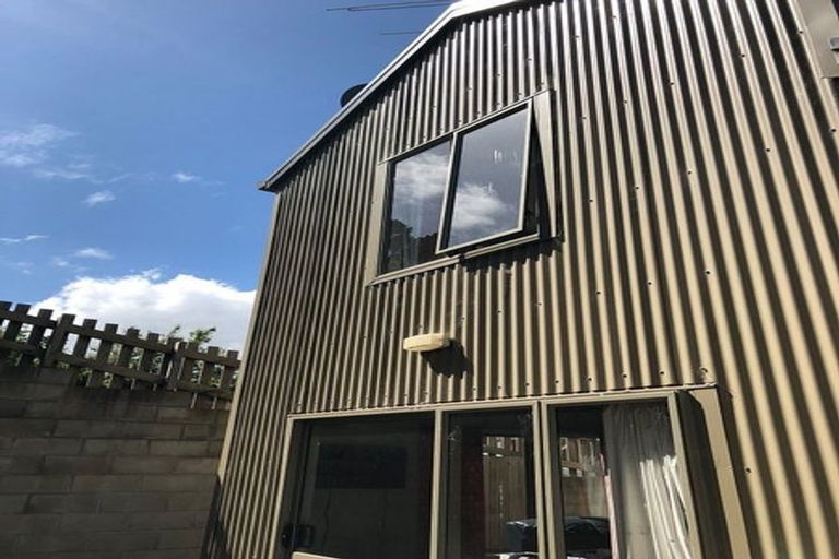 Photo of property in 2/11 Maitland Street, Dunedin Central, Dunedin, 9016