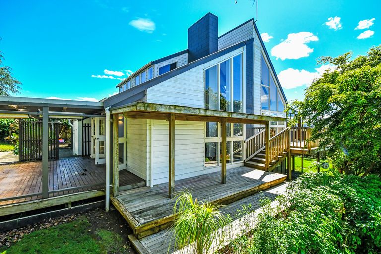Photo of property in 9 Coulthard Terrace, Opaheke, Papakura, 2113