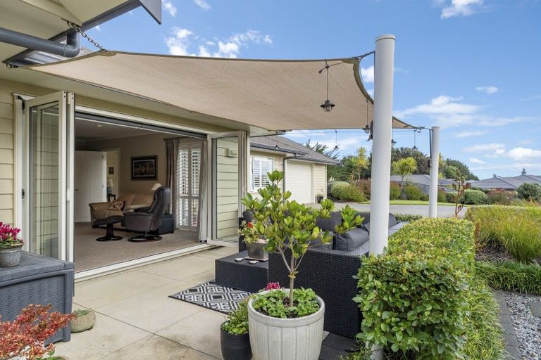 Photo of property in 11 Byron Brown Place, Otaki Beach, Otaki, 5512