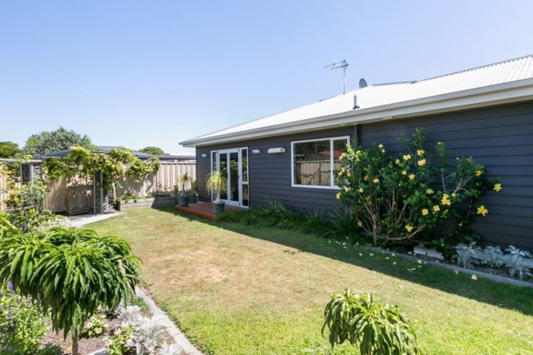 Photo of property in 101a Taradale Road, Onekawa, Napier, 4110