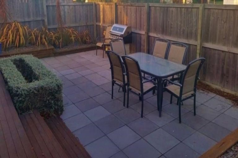 Photo of property in 247 Queenspark Drive, Parklands, Christchurch, 8083