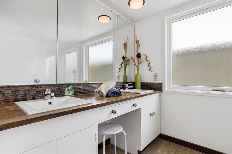 Photo of property in 46 Penruddock Rise, Westmorland, Christchurch, 8025