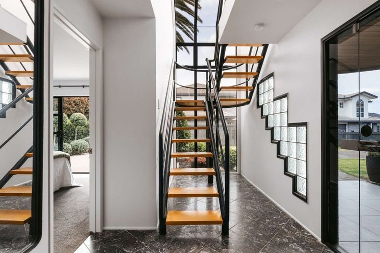 Photo of property in 21a Sunbrae Grove, Mount Maunganui, 3116