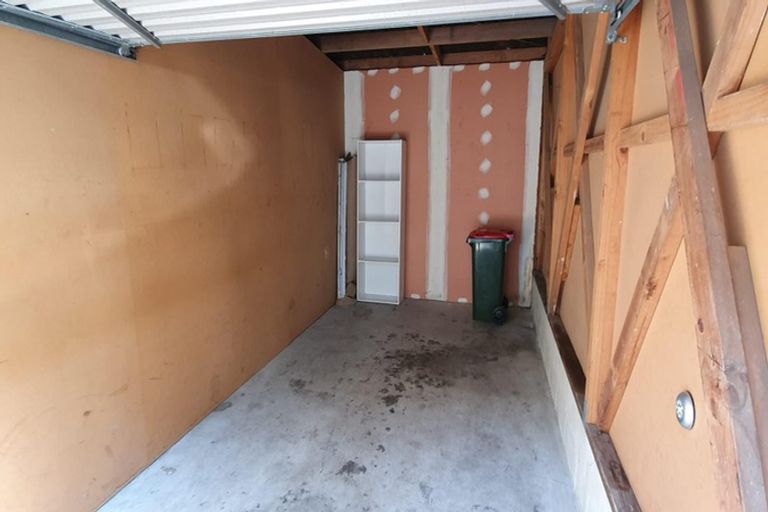 Photo of property in 2/268a Onewa Road, Birkenhead, Auckland, 0626