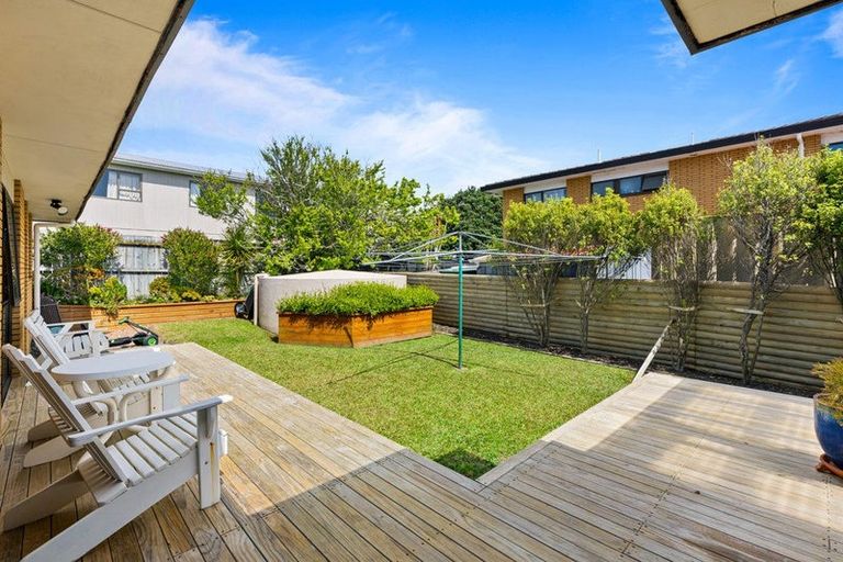 Photo of property in 822a Whangaparaoa Road, Manly, Whangaparaoa, 0930